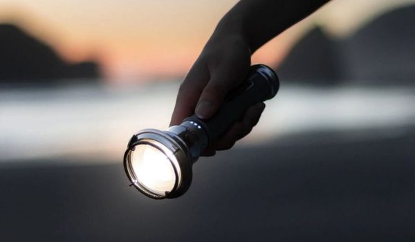 خرید چراغ قوه‌ شارژی